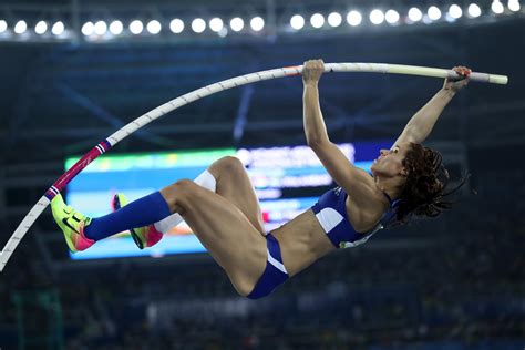 poevault|pole vault women.